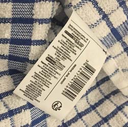 étiquette d'une serviette imprimée avec des codes barres